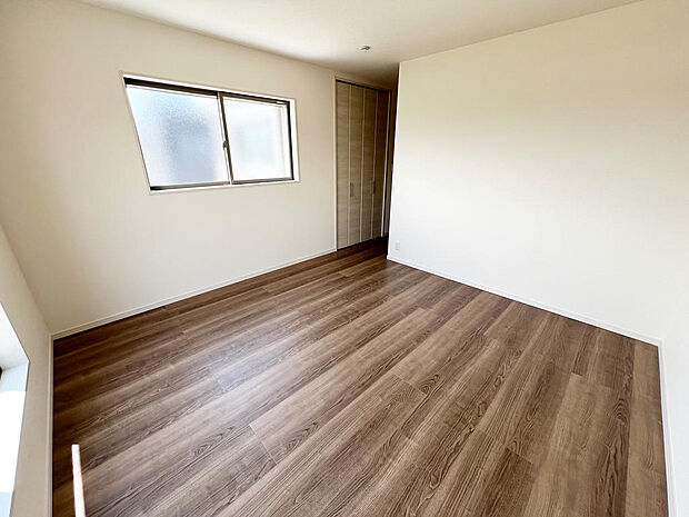 ☆各部屋大型収納完備☆子供部屋・主寝室にお好きにコーディネートしよう!!