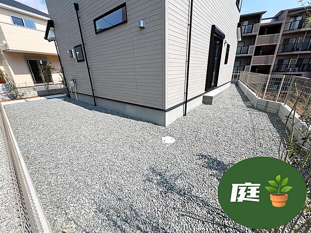 ☆おススメスポット♪ガーデニング・芝生・ウッドデッキ・・・夢が広がりますね〜(^^♪