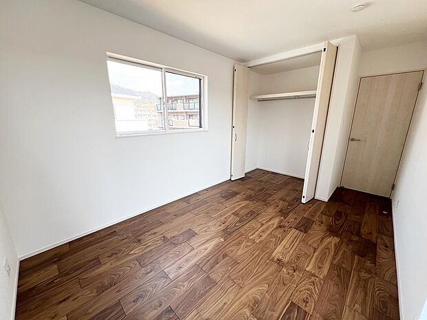 ☆各部屋大型収納完備☆子供部屋・主寝室にお好きにコーディネートしよう!!