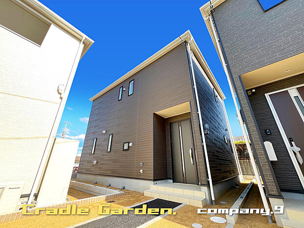 ☆現地外観写真☆CradleGarden☆7号棟☆キレイな住宅街が完成☆ほっこりとした街並☆土地44坪☆オール電化☆ガレージ2台☆和室・庭・WIC☆南面インナーバルコニー☆前道6m☆