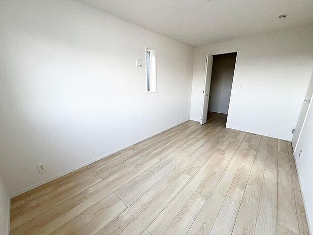 ☆各部屋大型収納完備☆子供部屋・主寝室にお好きにコーディネートしよう!!