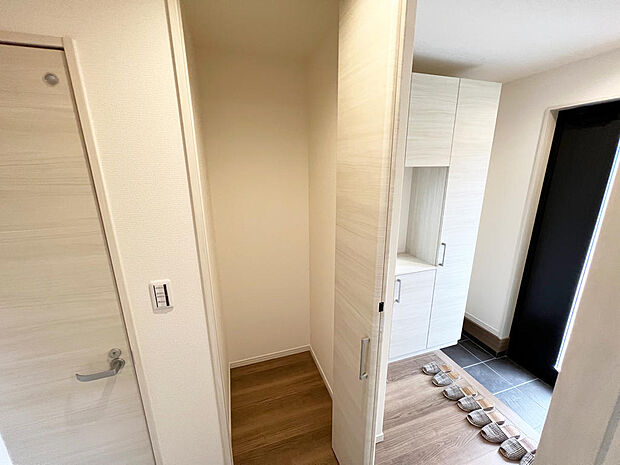 ☆1階☆廊下にある収納☆