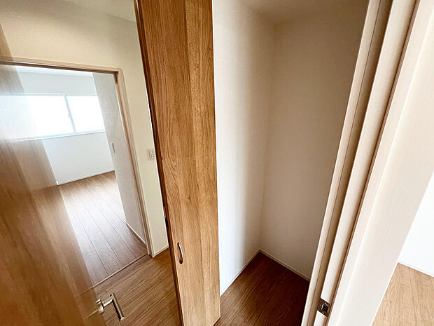 ☆2階☆廊下にある収納☆