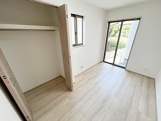 ☆1階☆各部屋大型収納完備☆子供部屋・主寝室にお好きにコーディネートしよう!!