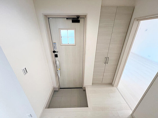 ☆大型シューズクローゼットがあります☆便利です!!