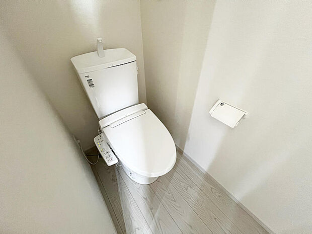 ☆ウレシイシャワートイレ☆1階・2階に完備！パパとのトイレ争いに終止符！！