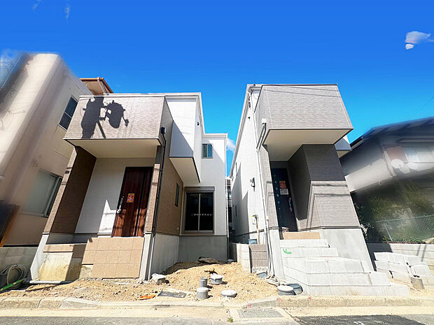 ☆現地外観写真☆Terrechez☆１号棟☆子育てに適した住環境☆土地26坪☆日当たり良好☆閑静な住宅街☆WIC・食洗機☆南面バルコニー☆小・中学校まで徒歩10分圏内☆前道４ｍ☆