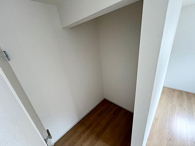 ☆２階☆廊下にある収納☆