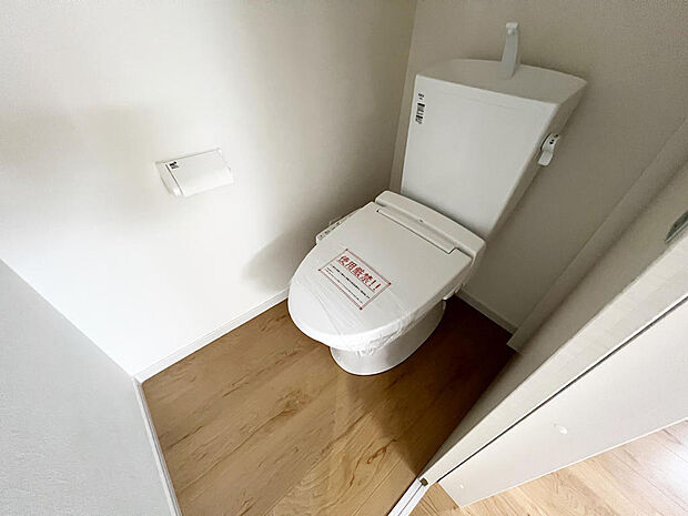 ☆ウレシイシャワートイレ☆1階・2階に完備!パパとのトイレ争いに終止符!!