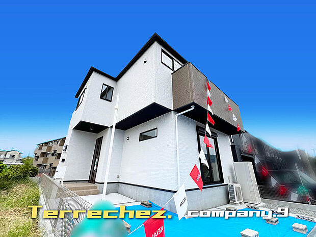 ☆現地外観写真☆Terrechez☆限定1区画☆子育てに適した住環境☆土地27坪☆「住道駅」徒歩15分☆オール電化☆車2台(車種による)☆日当たり良好☆食洗機・WIC☆小・中学校まで徒歩10分圏内☆