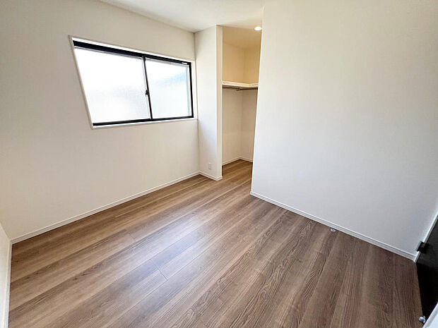 ☆各部屋大型収納完備☆子供部屋・主寝室にお好きにコーディネートしよう！！