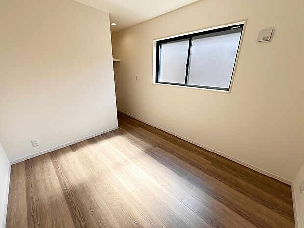 ☆各部屋大型収納完備☆子供部屋・主寝室にお好きにコーディネートしよう！！