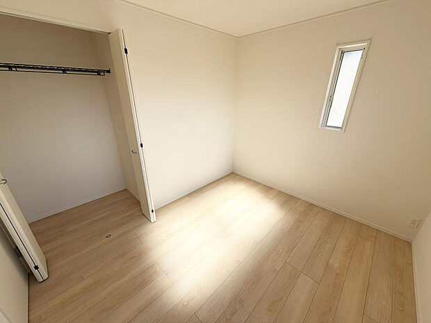 ☆各部屋大型収納完備☆子供部屋・主寝室にお好きにコーディネートしよう!!