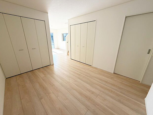 ☆大変明るいリビング☆広々した空間で家族との大切な時間をお過ごしください！！