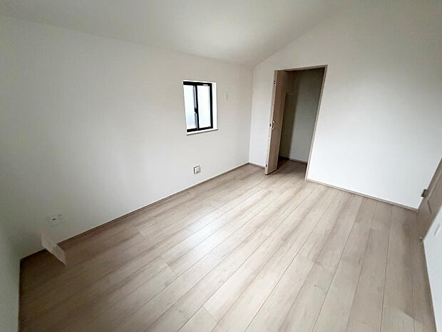 ☆各部屋大型収納完備☆子供部屋・主寝室にお好きにコーディネートしよう!!