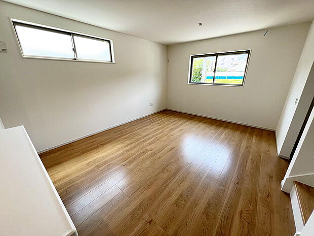 ☆大変明るいリビング☆広々した空間で家族との大切な時間をお過ごしください！！