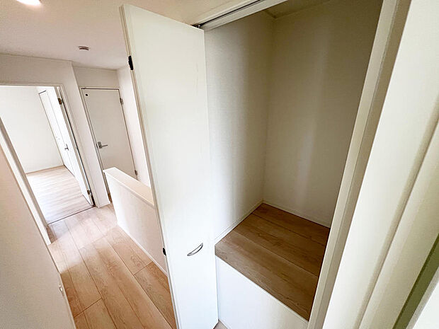 ☆2階☆廊下にある収納☆