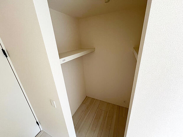 ☆ウォークインクローゼット☆テレワーク・趣味部屋でも！！