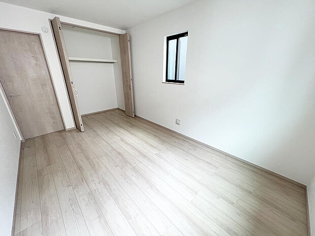 ☆各部屋大型収納完備☆子供部屋・主寝室にお好きにコーディネートしよう！！