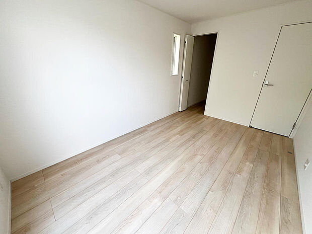 ☆各部屋大型収納完備☆子供部屋・主寝室にお好きにコーディネートしよう！！