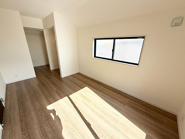 ☆各部屋大型収納完備☆子供部屋・主寝室にお好きにコーディネートしよう！！