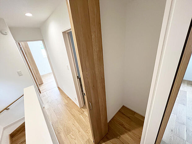 ☆2階☆廊下にある収納☆