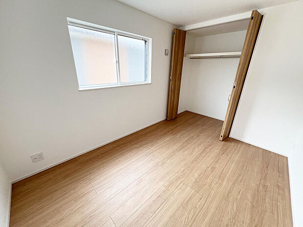 ☆各部屋大型収納完備☆子供部屋・主寝室にお好きにコーディネートしよう!!