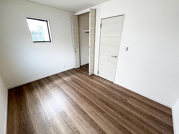 ☆各部屋大型収納完備☆子供部屋・主寝室にお好きにコーディネートしよう!!