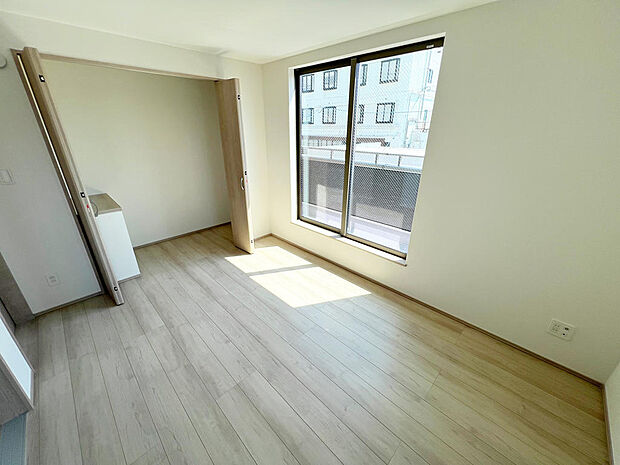 ☆各部屋大型収納完備☆子供部屋・主寝室にお好きにコーディネートしよう!!