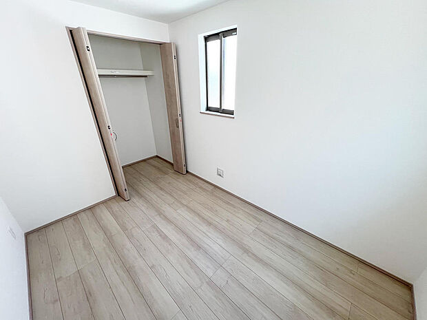 ☆各部屋大型収納完備☆子供部屋・主寝室にお好きにコーディネートしよう!!