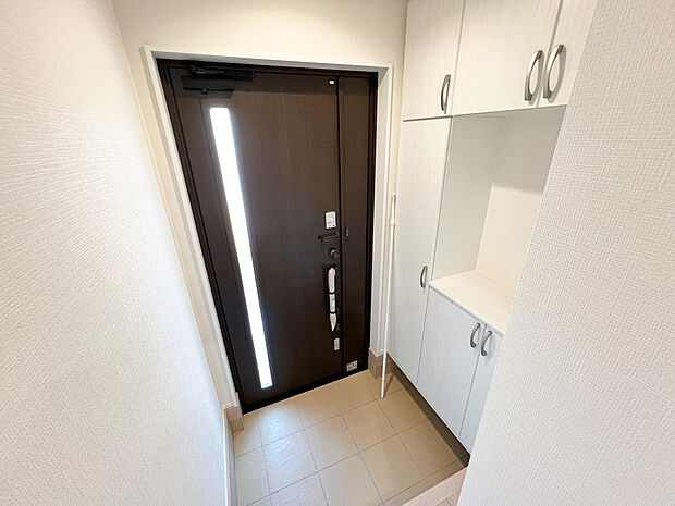 ☆大型シューズクローゼットがあります☆便利です!!