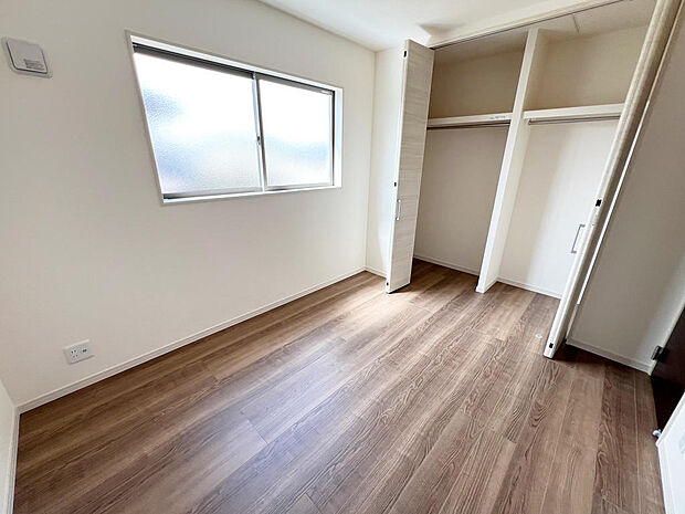 ☆各部屋大型収納完備☆子供部屋・主寝室にお好きにコーディネートしよう!!