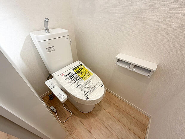 ☆ウレシイシャワートイレ☆1階・2階に完備!パパとのトイレ争いに終止符!!