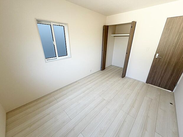 ☆各部屋大型収納完備☆子供部屋・主寝室にお好きにコーディネートしよう！！