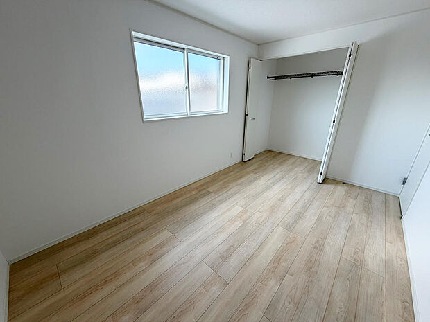 ☆各部屋大型収納完備☆子供部屋・主寝室にお好きにコーディネートしよう！！