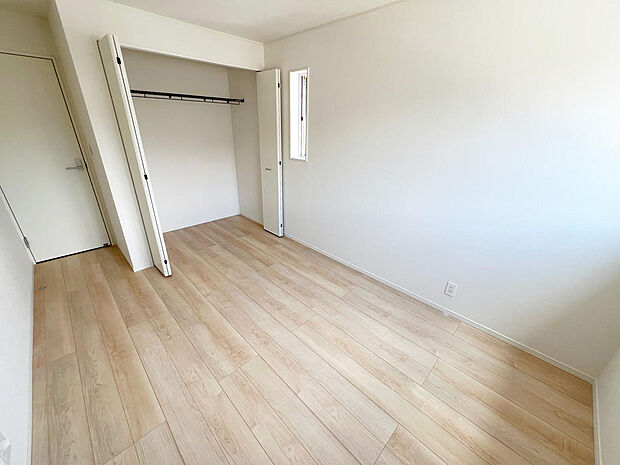 ☆各部屋大型収納完備☆子供部屋・主寝室にお好きにコーディネートしよう！！