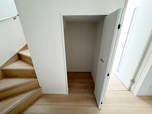 ☆1階☆廊下にある収納☆