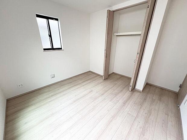 ☆各部屋大型収納完備☆子供部屋・主寝室にお好きにコーディネートしよう！！