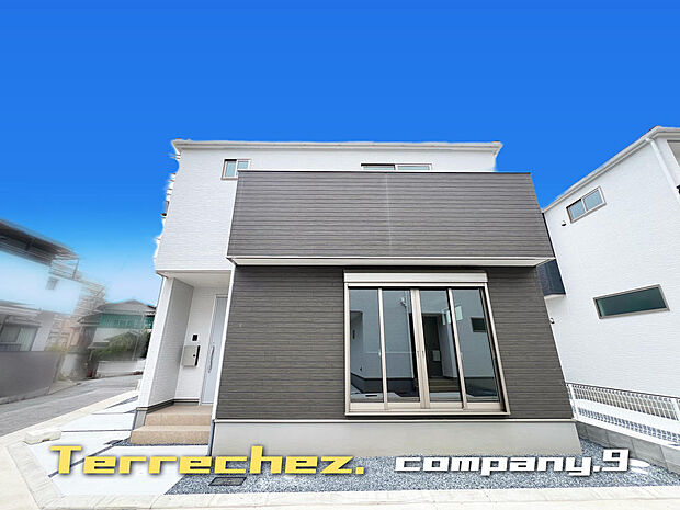 ☆現地外観写真☆Terrechez☆２号棟☆ZEH水準省エネ住宅☆角地で開放感がある住宅☆商業施設が充実☆土地28坪☆日当たり良好☆閑静な住宅街☆LDK広々18.2帖☆フリースペース・食洗機☆