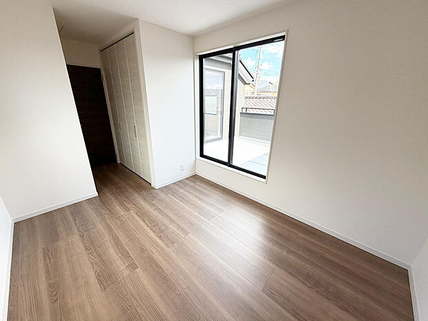 ☆各部屋大型収納完備☆子供部屋・主寝室にお好きにコーディネートしよう！！