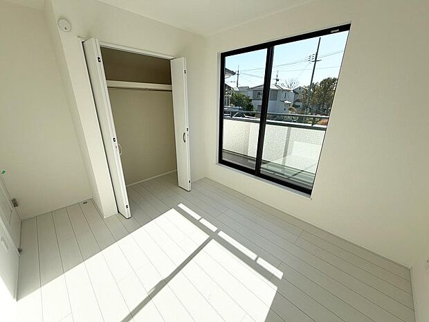 ☆各部屋大型収納完備☆子供部屋・主寝室にお好きにコーディネートしよう！！