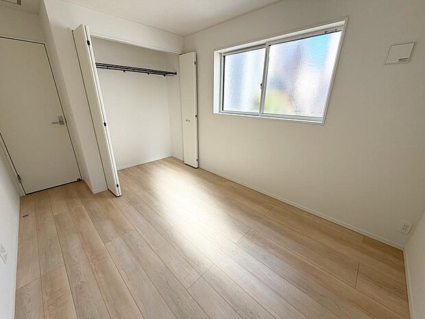 ☆各部屋大型収納完備☆子供部屋・主寝室にお好きにコーディネートしよう！！