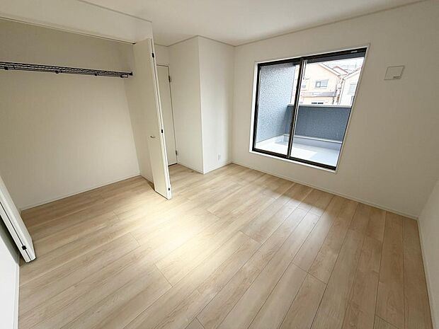 ☆各部屋大型収納完備☆子供部屋・主寝室にお好きにコーディネートしよう！！