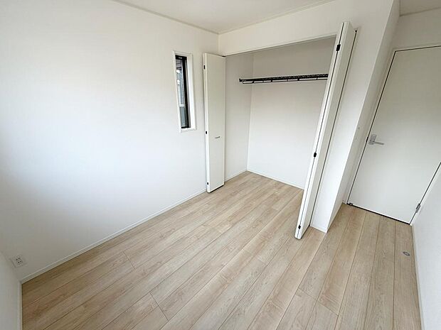 ☆各部屋大型収納完備☆子供部屋・主寝室にお好きにコーディネートしよう！！