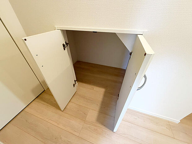 ☆1階☆廊下にある収納☆