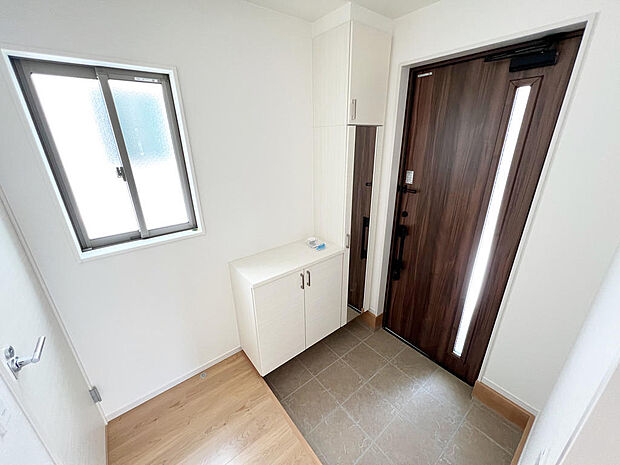 ☆大型シューズクローゼットがあります☆便利です!!