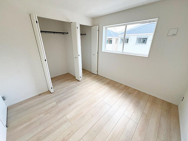 ☆各部屋大型収納完備☆子供部屋・主寝室にお好きにコーディネートしよう!!