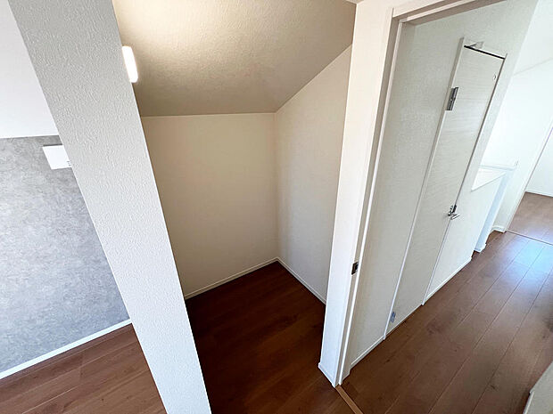 ☆ウォークインクローゼット☆テレワーク・趣味部屋でも!!