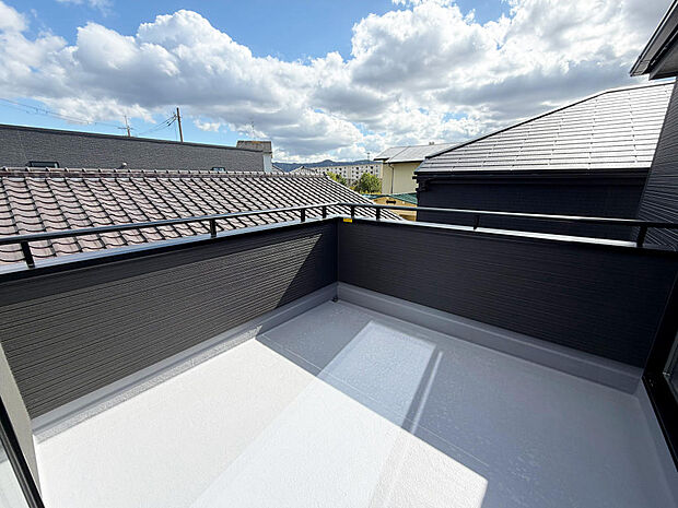 ☆南東向きバルコニー☆