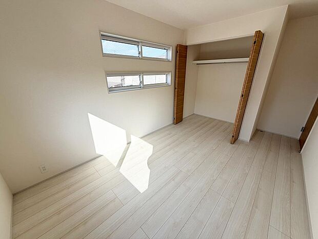 ☆各部屋大型収納完備☆子供部屋・主寝室にお好きにコーディネートしよう!!